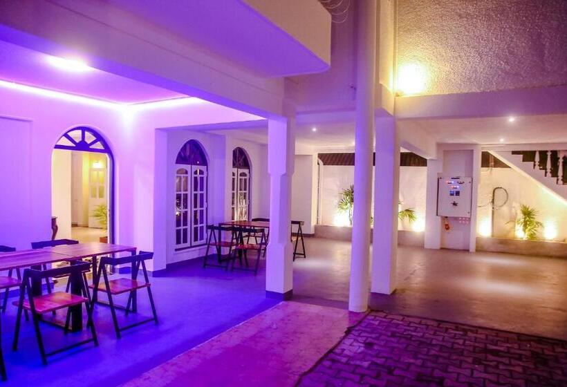 فندق Anchorage Mirissa