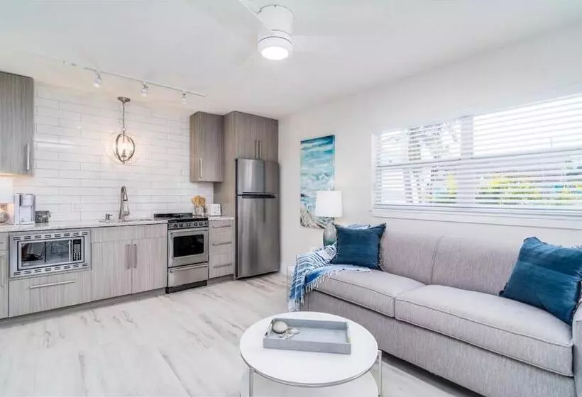 Hotelli Boutique Vacation Rental Complex At Beach