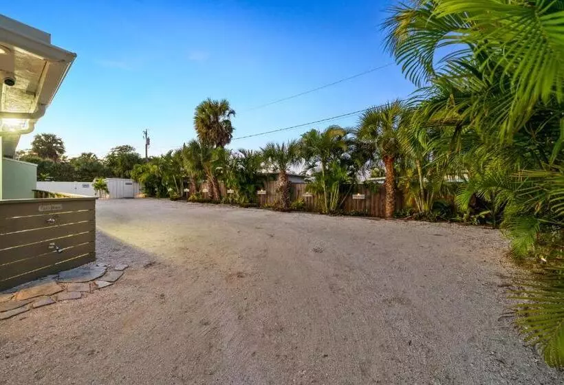 Hotelli Boutique Vacation Rental Complex At Beach