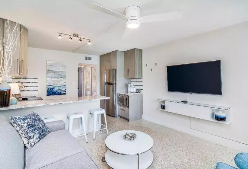 Hotelli Boutique Vacation Rental Complex At Beach