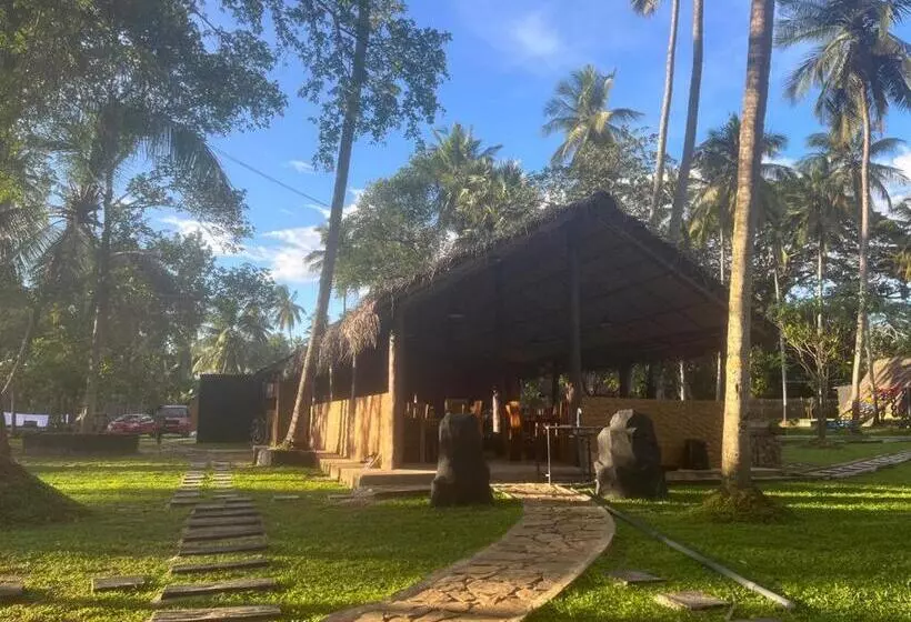 Hotelli Deduru Cabana Nature Resort