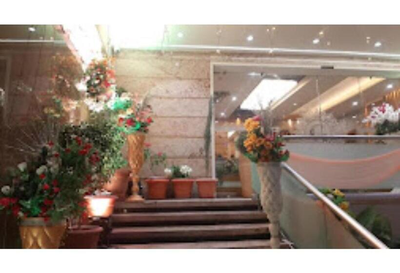 酒店 Giri Palace Madhya Pradesh