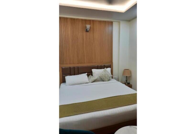 酒店 Giri Palace Madhya Pradesh