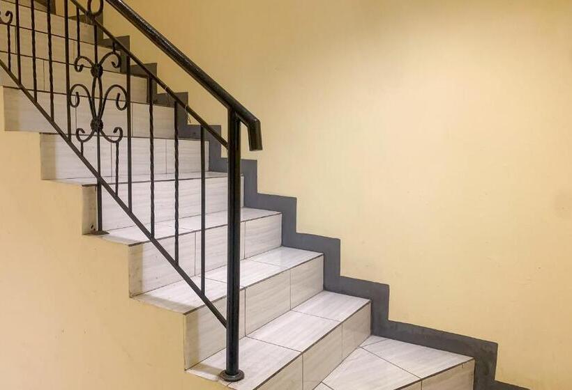 בית מלון כפרי Reddoorz @ Balaraja Centre Plaza