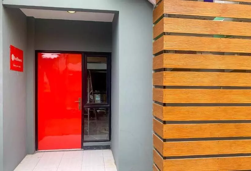 Hotelli Reddoorz @ Balaraja Centre Plaza