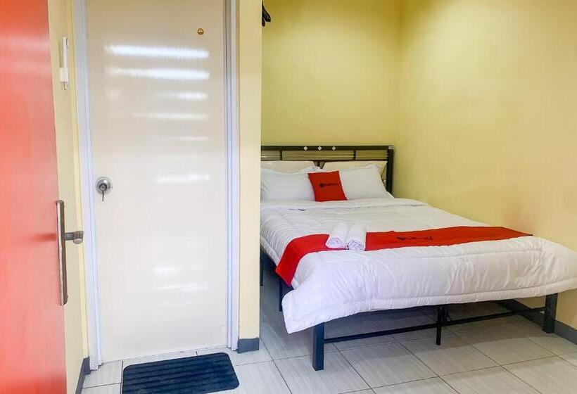 בית מלון כפרי Reddoorz @ Balaraja Centre Plaza