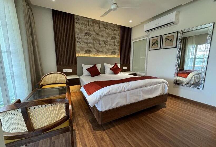 Hotel Sky Suites By The Lazy Host