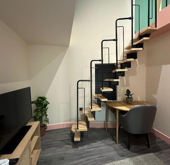 פנסיון Cozy En Suite Loft In Trendy Local