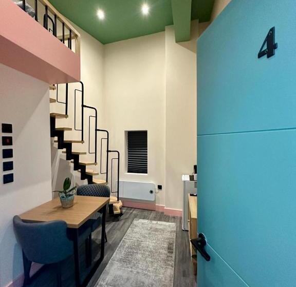 פנסיון Cozy En Suite Loft In Trendy Local