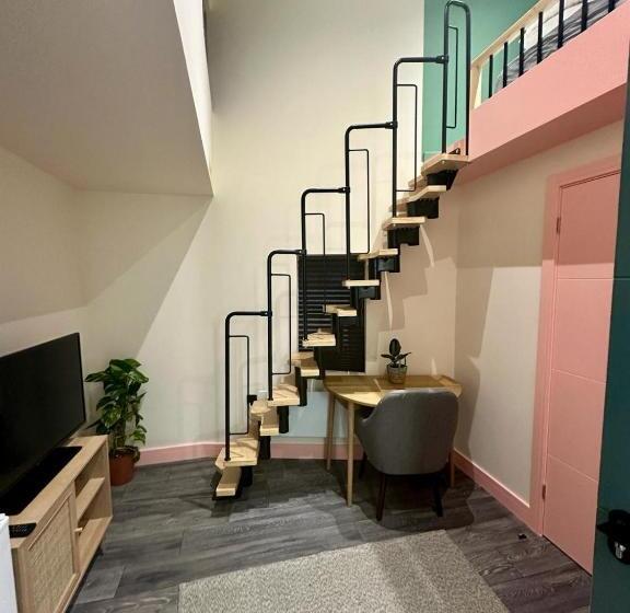 פנסיון Cozy En Suite Loft In Trendy Local