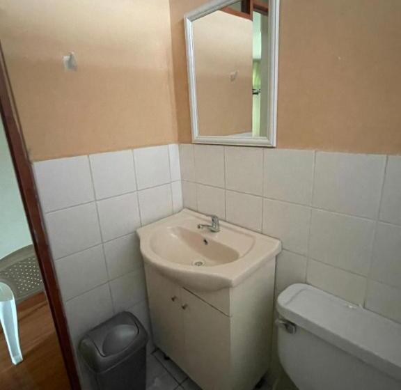 پانسیون Hostal Alborada