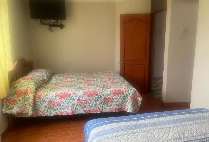 پانسیون Hostal Alborada