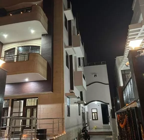 Pension Raj Residency