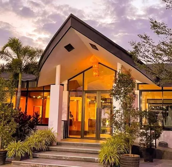 Rl Resort And Leisure Park