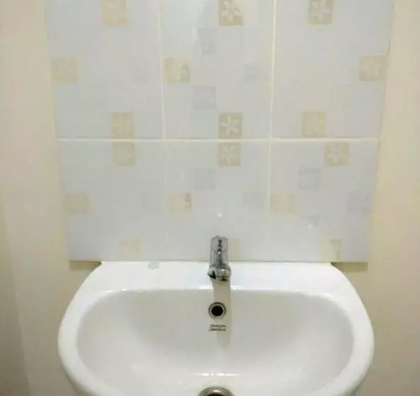 ユースホステル De Novaren Guesthouse