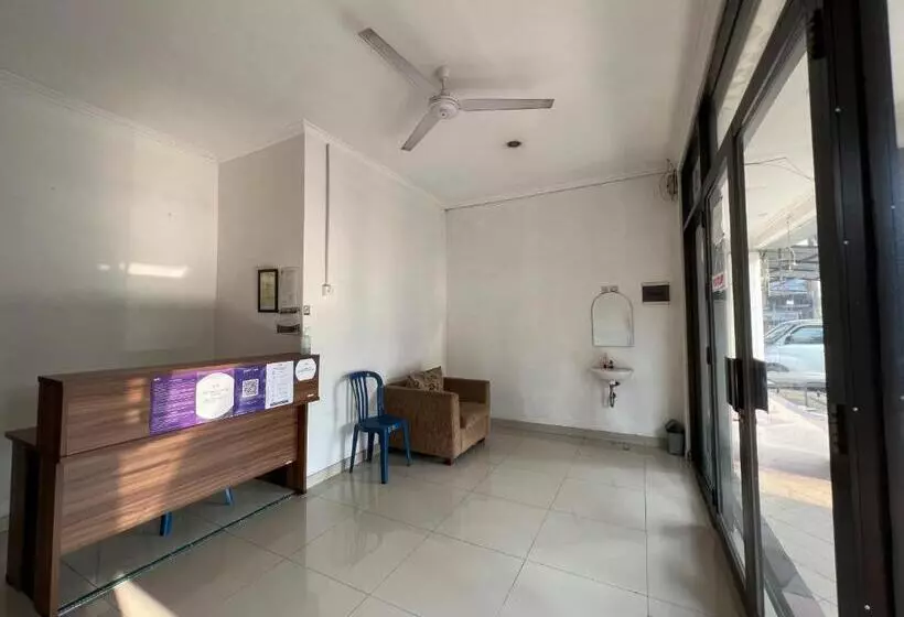 ユースホステル De Novaren Guesthouse