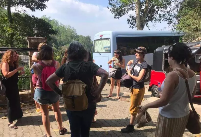 Retkeilymaja Funk Bunks   By The Lake