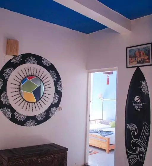 هاستل Happy Home Dream Surf