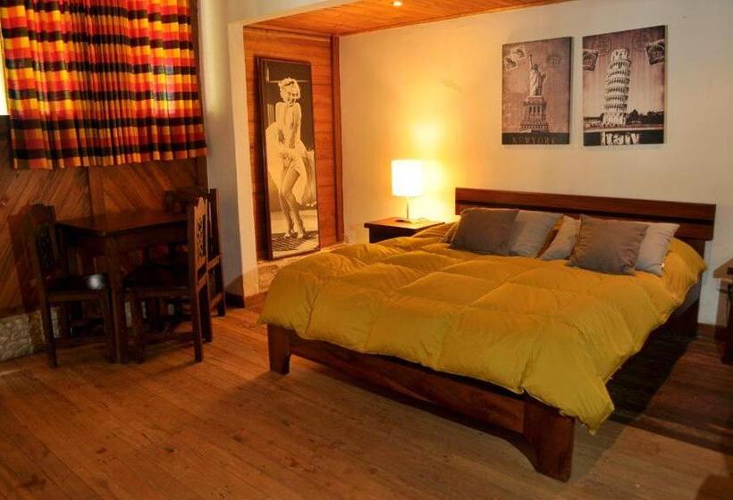 هاستل Posada Turistica Avalon