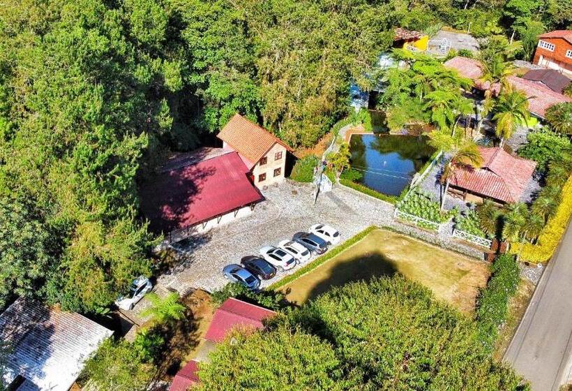 هاستل Posada Turistica Avalon