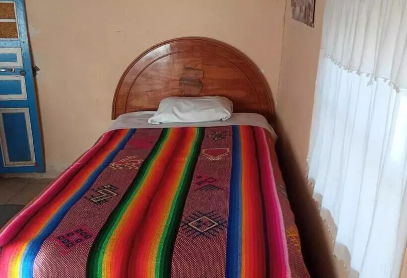 Aamiaismajoitus (B&B) Blue Sky Amantani Lodge