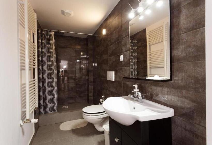 تختخواب و صبحانه Boutique House