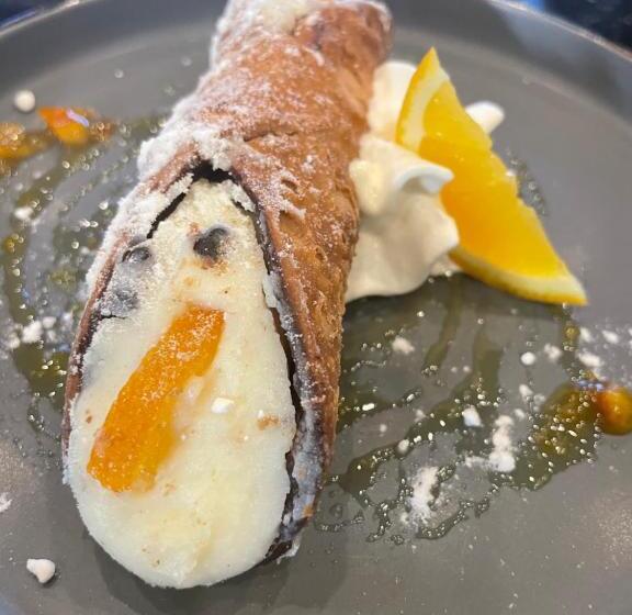 تختخواب و صبحانه Boutique House