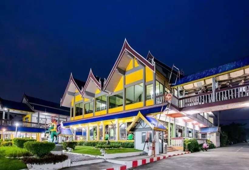 ホテル โรงเเรมสินสยามรีสอร์ท
