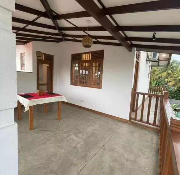ホテル Gisada Villa