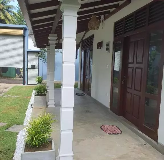ホテル Gisada Villa