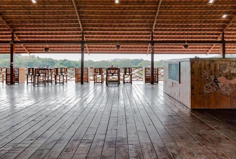 فندق Leo Woods Hampi River View