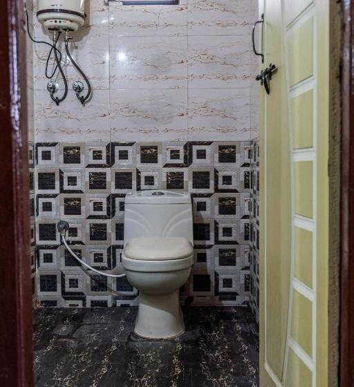 فندق Leo Woods Hampi River View