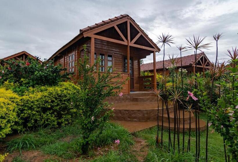 فندق Leo Woods Hampi River View