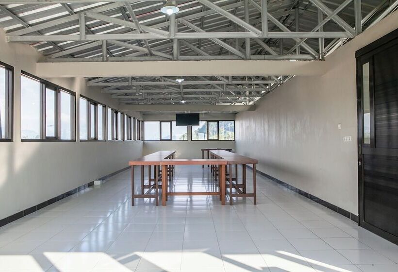 Отель Saba Ayu Guest House