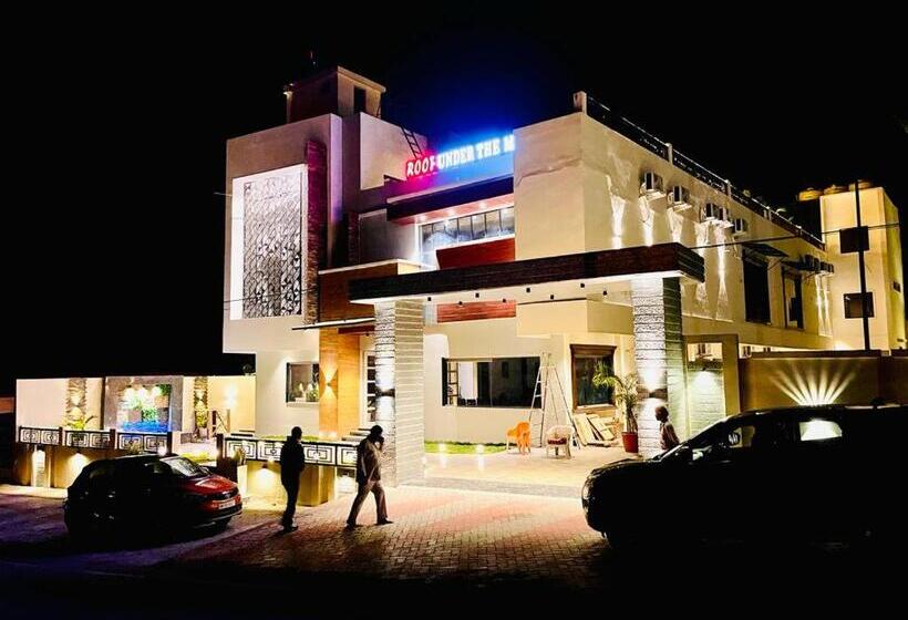 酒店 Saluja Primeland