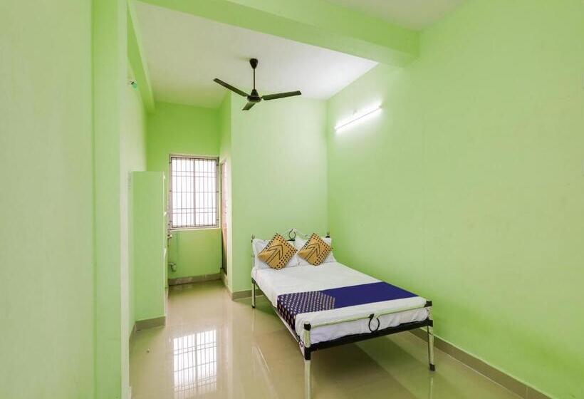 Hotelli Spot On The Green Park