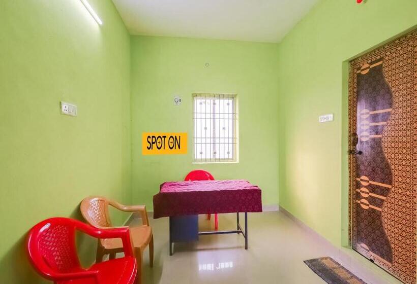 Hotelli Spot On The Green Park