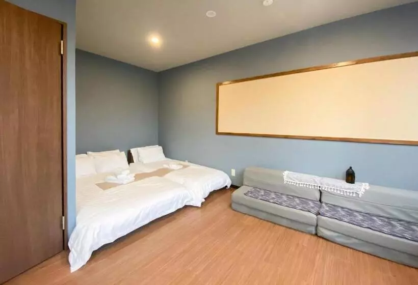 Hotelli Tomi Home 2f