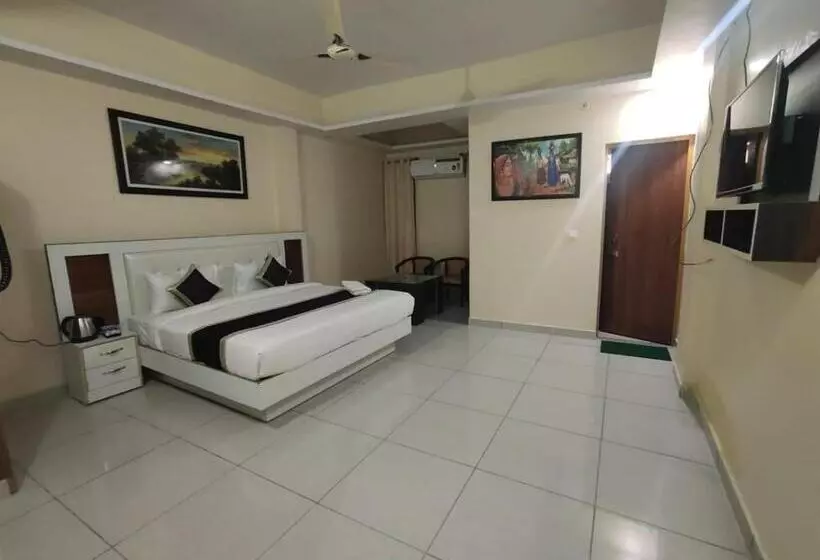 Khushi Hotel & Restaurant