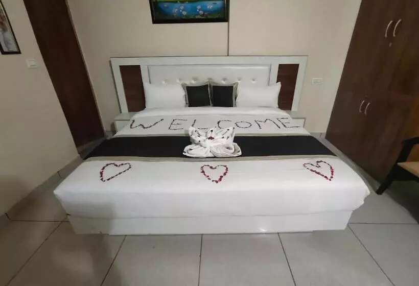 Khushi Hotel & Restaurant