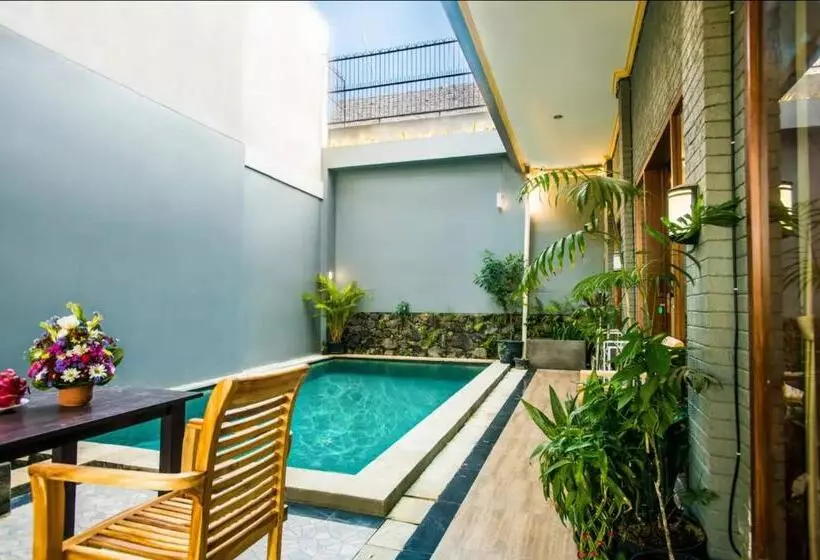 ペンション Canggu Ocean House/pink. By Walk To The Beach!