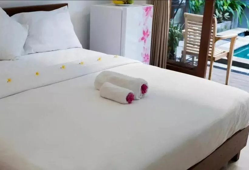 ペンション Canggu Ocean House/pink. By Walk To The Beach!