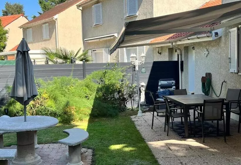 ペンション Room In Bb   Nathalies Home   2 Bedrooms Breakfast