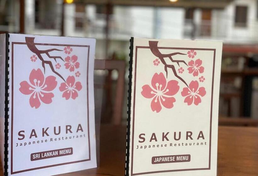Sakura Hotel And Restaurant