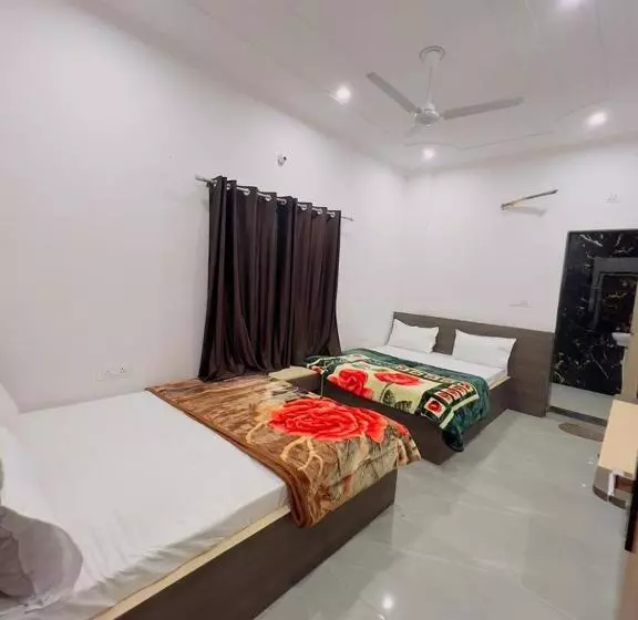 Shree Radhe Mohan Hotel And Resort Khatushyamji