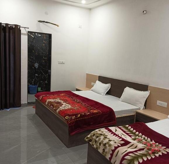 Shree Radhe Mohan Hotel And Resort Khatushyamji