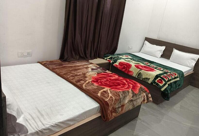 Shree Radhe Mohan Hotel And Resort Khatushyamji