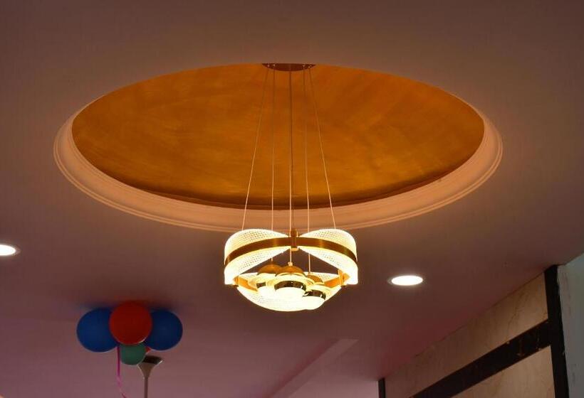 Shree Radhe Mohan Hotel And Resort Khatushyamji