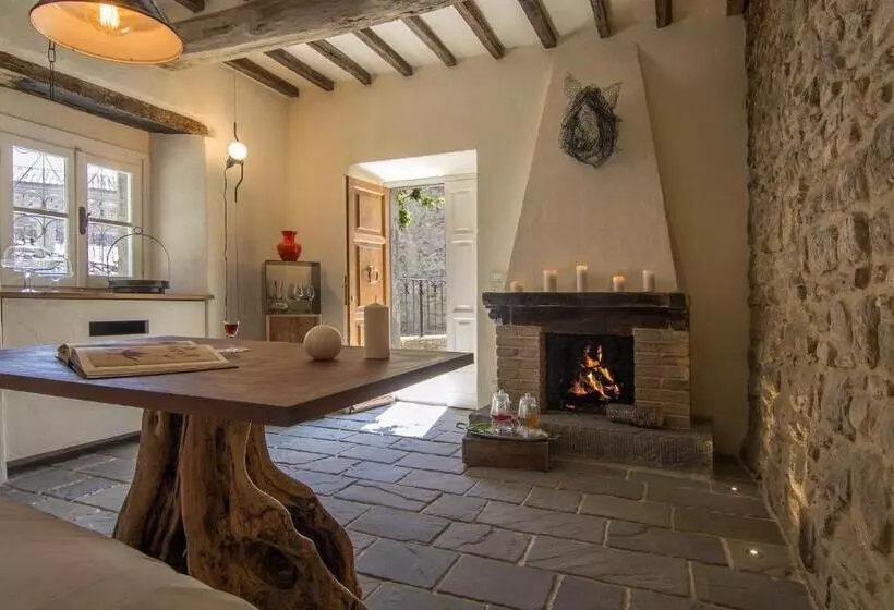 Aamiaismajoitus (B&B) Tuttomio Suite Con Idromassaggio