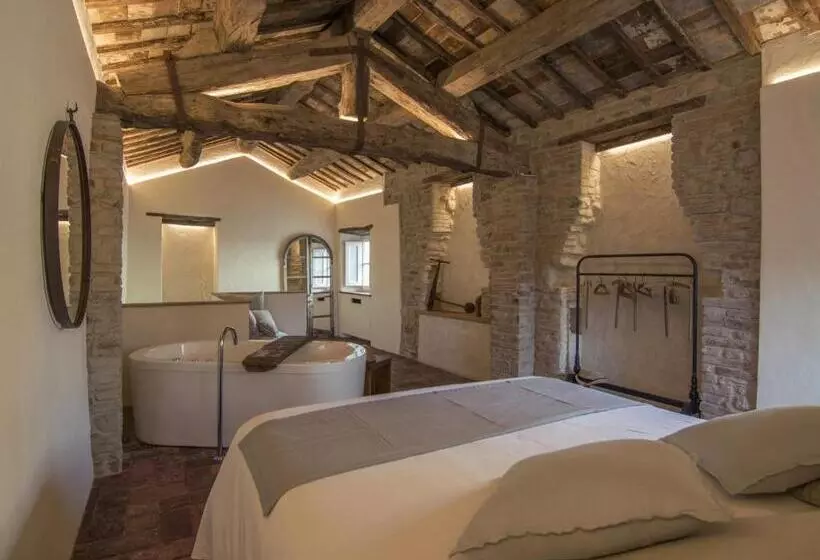 Aamiaismajoitus (B&B) Tuttomio Suite Con Idromassaggio
